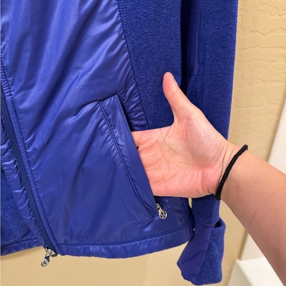 Lululemon Gust Buster Jacket. Women’s Size 10. Pigment Blue. - Picture 6 of 11